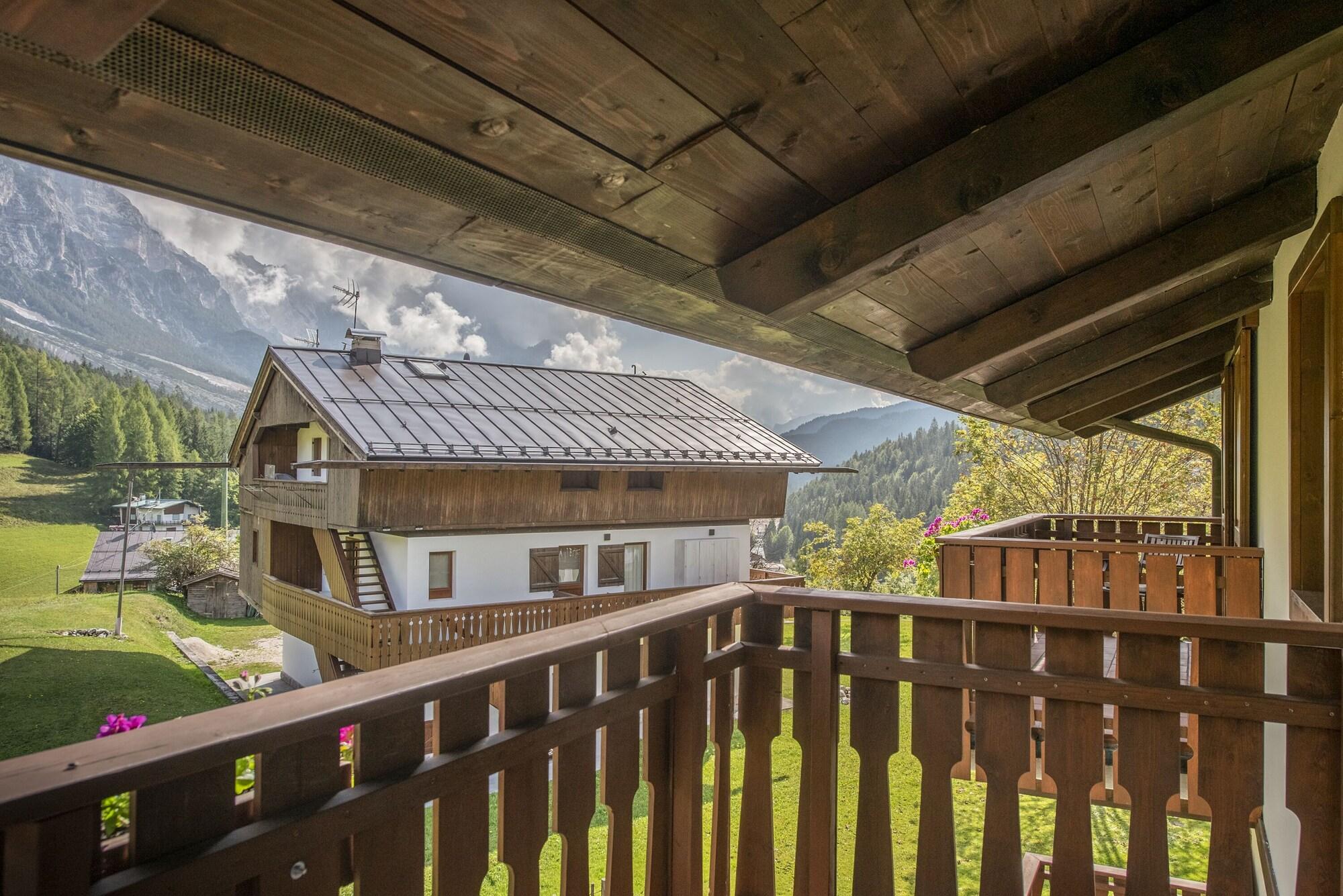 Faloria Mountain Spa Resort Cortina dʼAmpezzo Exterior foto