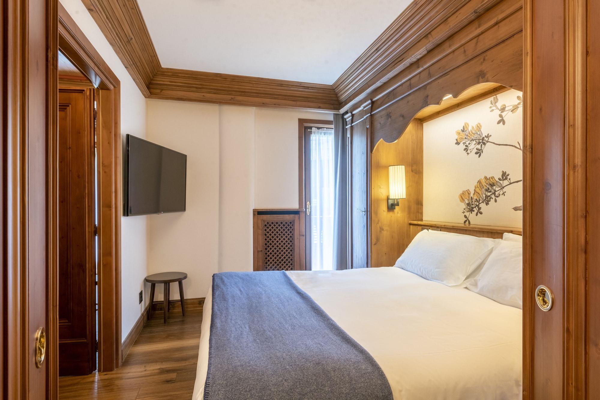Faloria Mountain Spa Resort Cortina dʼAmpezzo Exterior foto